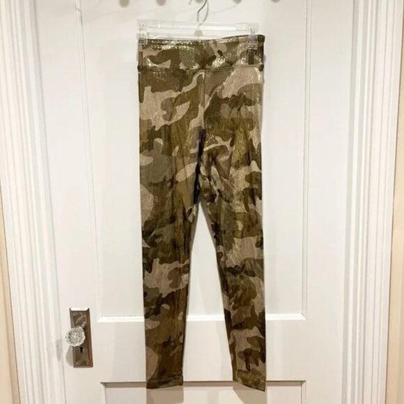NWOT  KORAL Lustrous Max Glaze High Rise Legging in Camo Shimmer size Medium - Picture 2 of 4